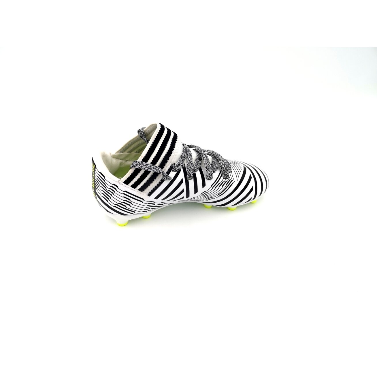 Adidas Nemeziz 17.1 FG futbolo bateliai 1