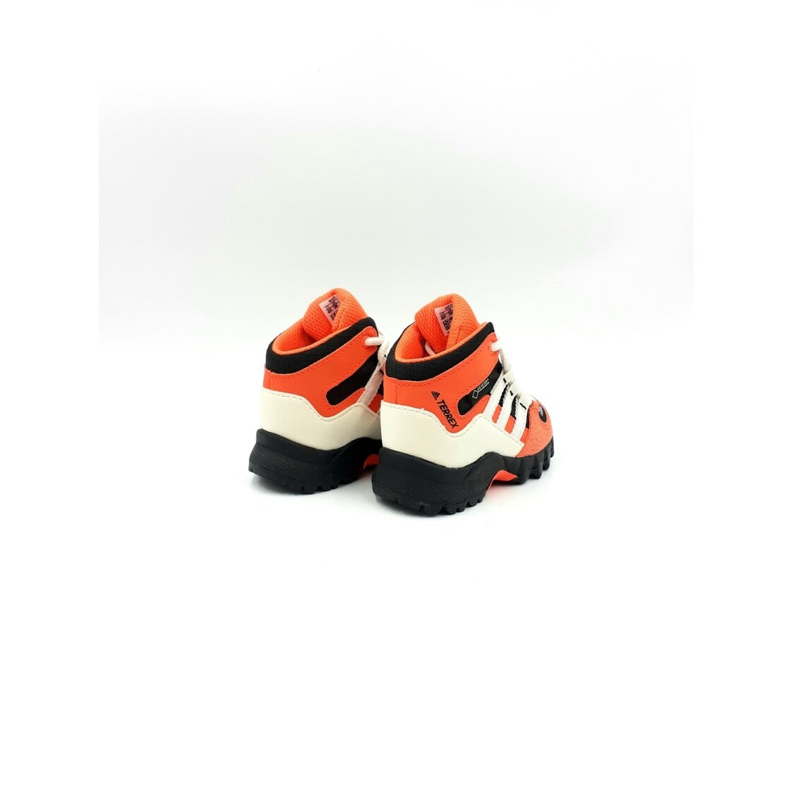 Auliniai batai Adidas 2