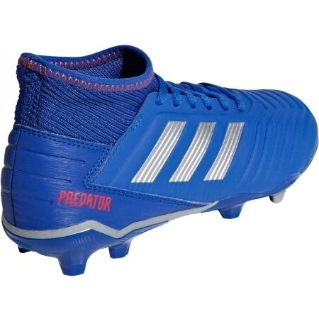 Futbolo bateliai adidas 5